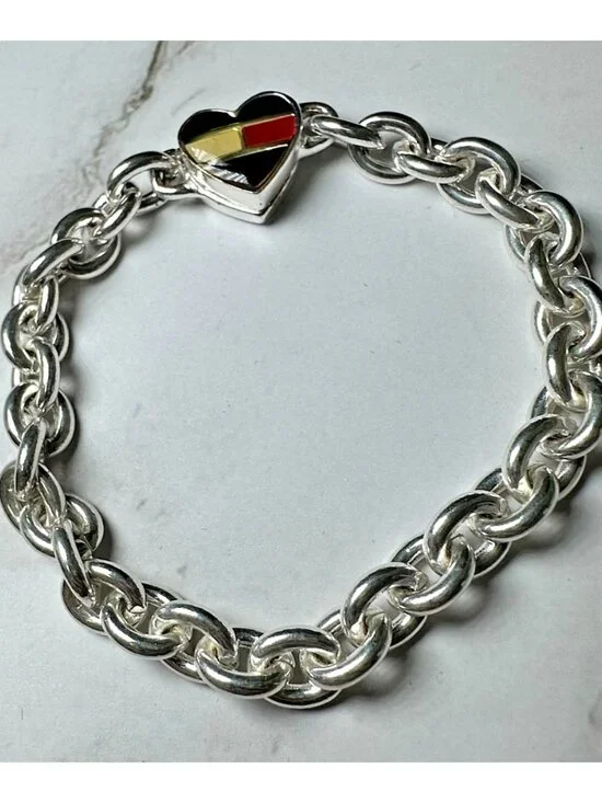 Vintage Tommy Hilfiger Bracelet Silver Tone Chunky Chain Heart Charm Magnetic - Picture 8 of 9